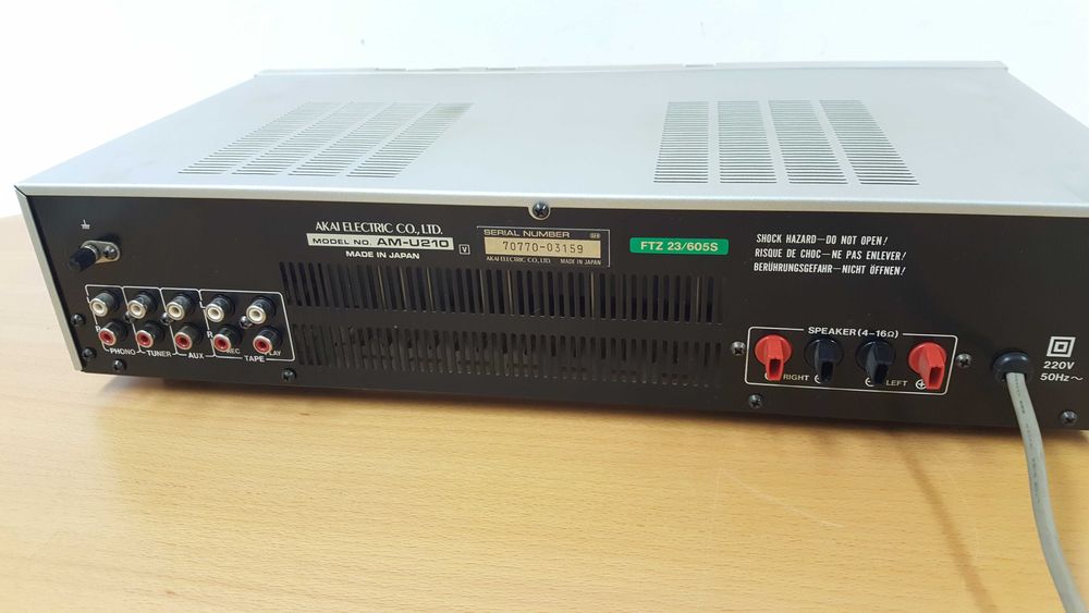 Wzmacniacz Akai AM-U210 Stereo  Japan