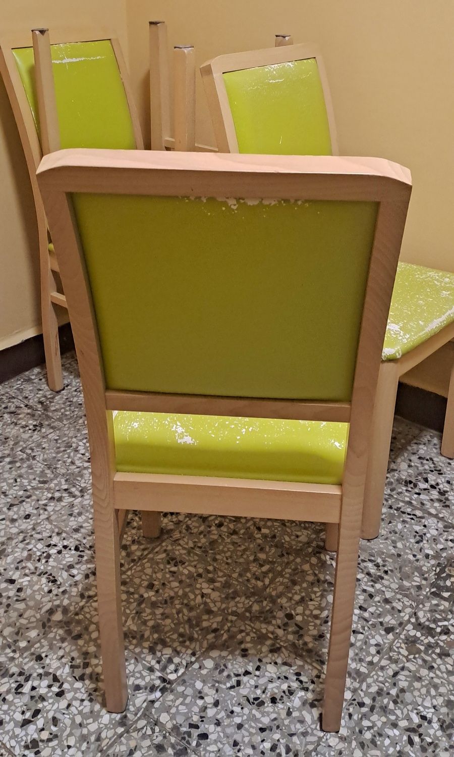 Krzesła drewniane 4 sztuki