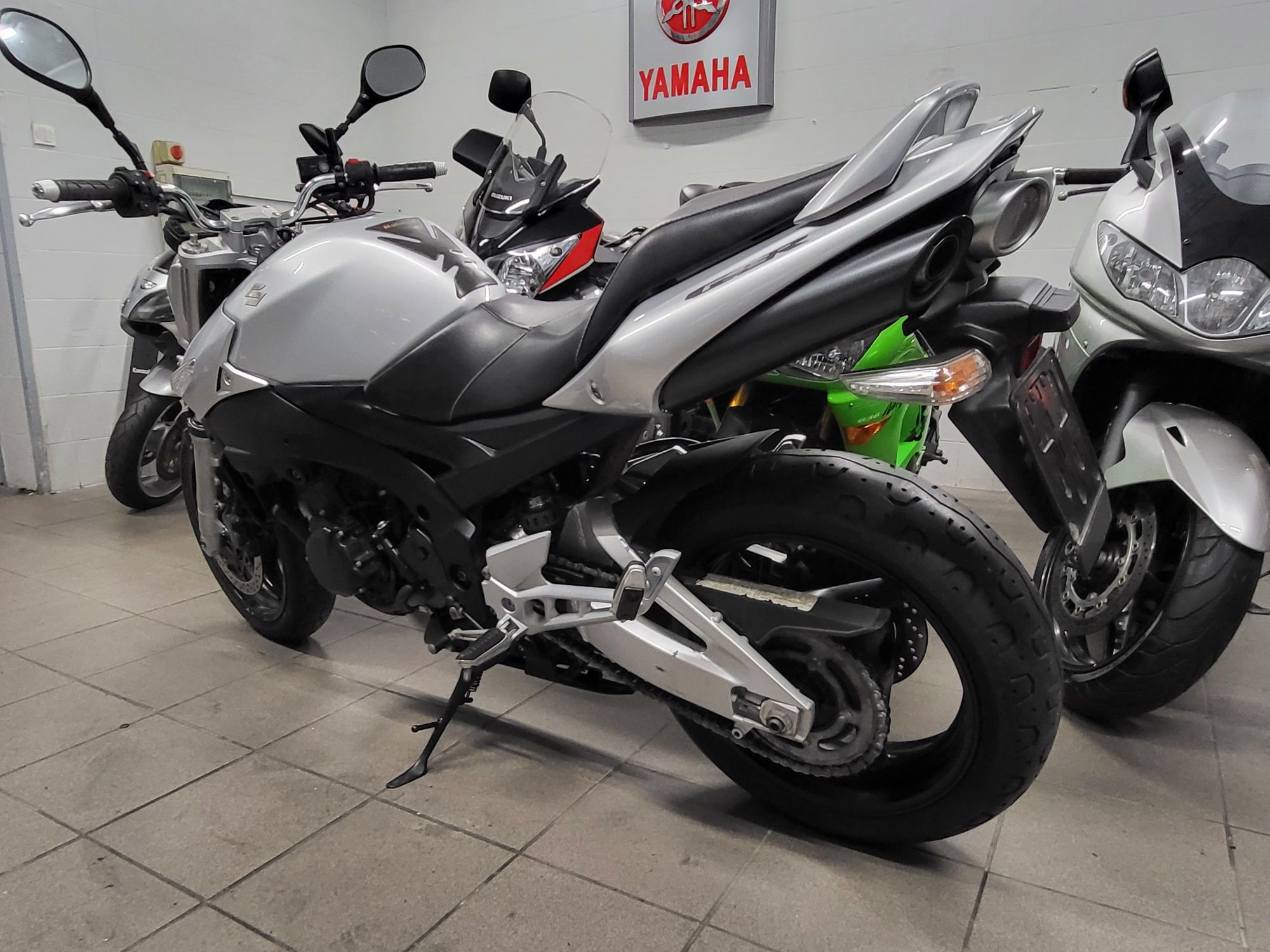 Suzuki GSR 600 Filmik Moto-Pasja Dostawa pod dom