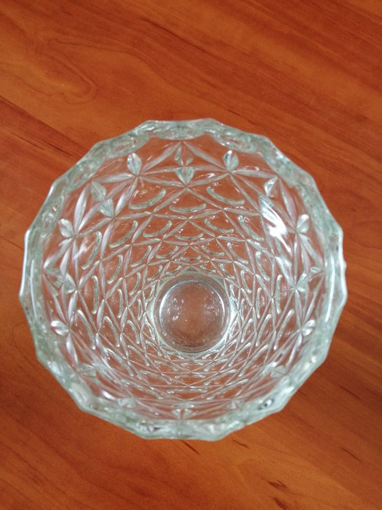 Wazonik kryształ prasowany wys 16 cm
