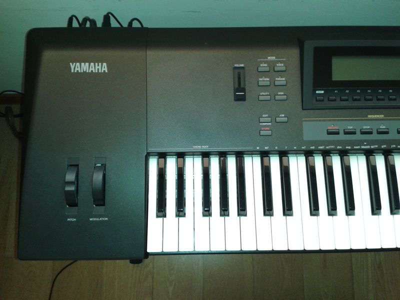 QS300 Piano / sintetizador / sequenciador teclado Yamaha QS 300