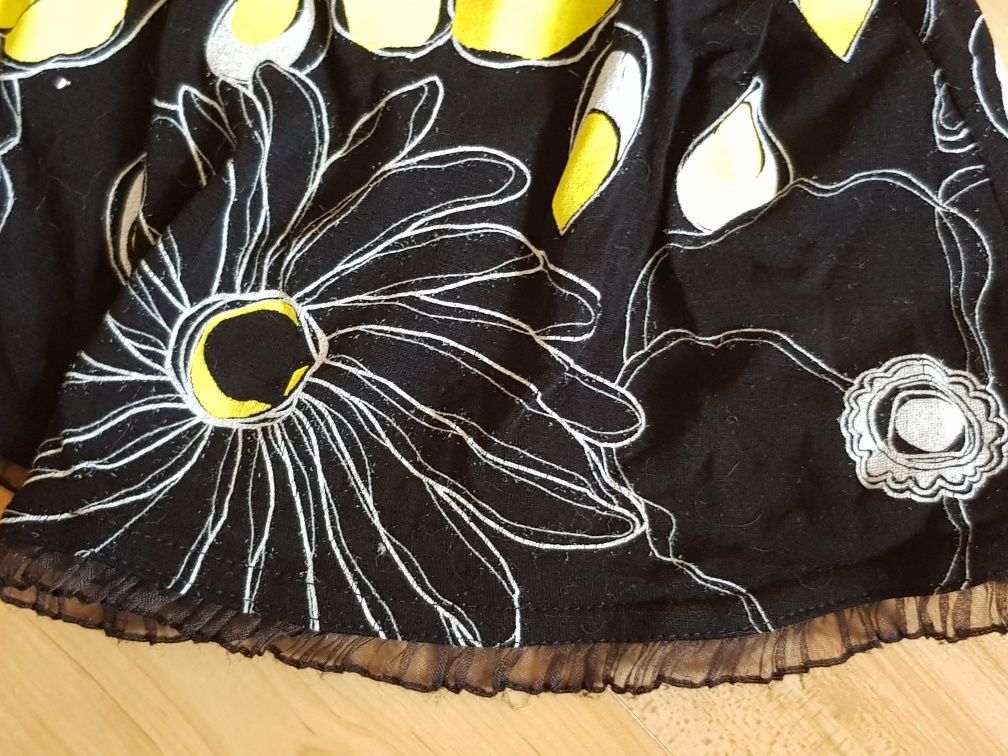 Spódnica długa czarna z falbaną w kwiaty żółte białe z koronką M L