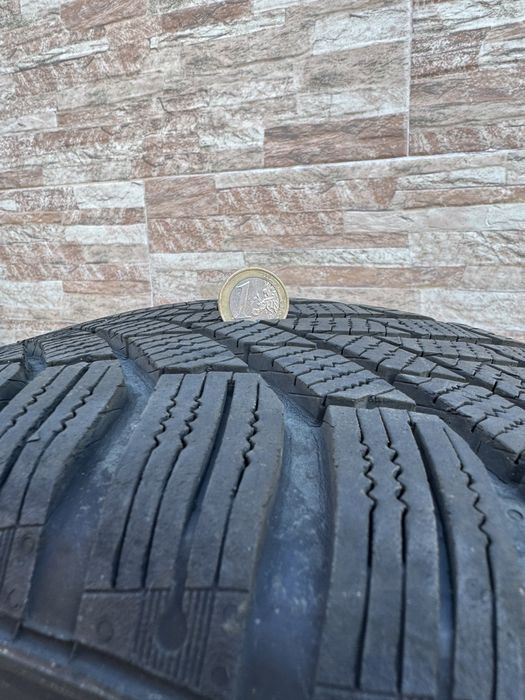 Vendo pneus com jantes 205/55R16 Continental como novos