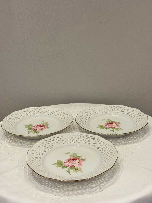 Talerze deserowe (3 szt.), ażurowe obrzeże, Schumann Germany.