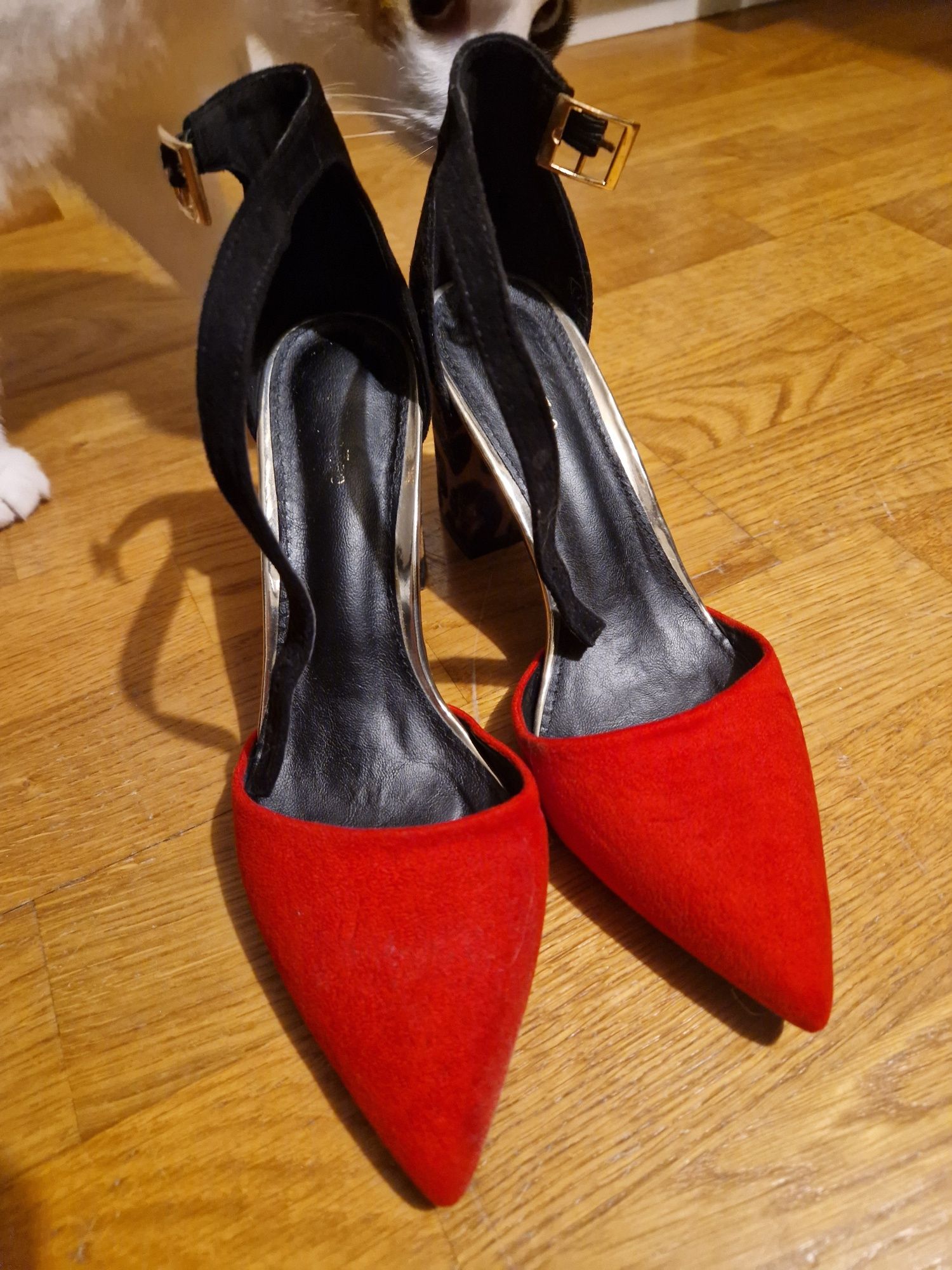 DeeZee buty na obcasie