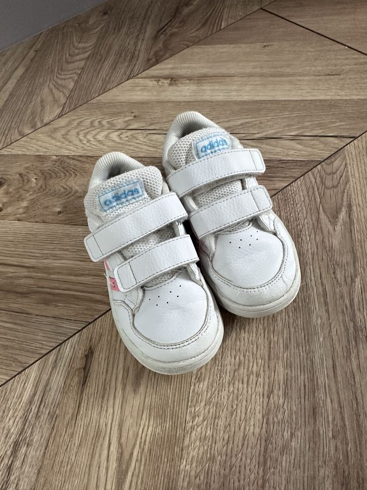 Кросівки adidas дитячі