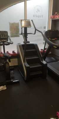 Schody treningowe technogym climbmill unity