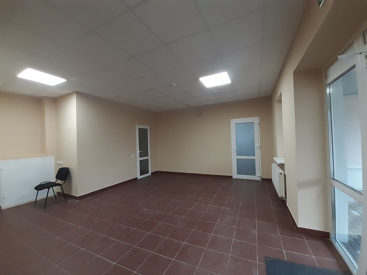 Здам нежитлові приміщення (65, 75,85м) в центрі