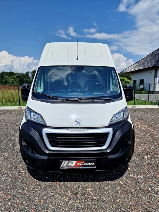 Wypożyczalnia / wynajem busów nowe z salonu