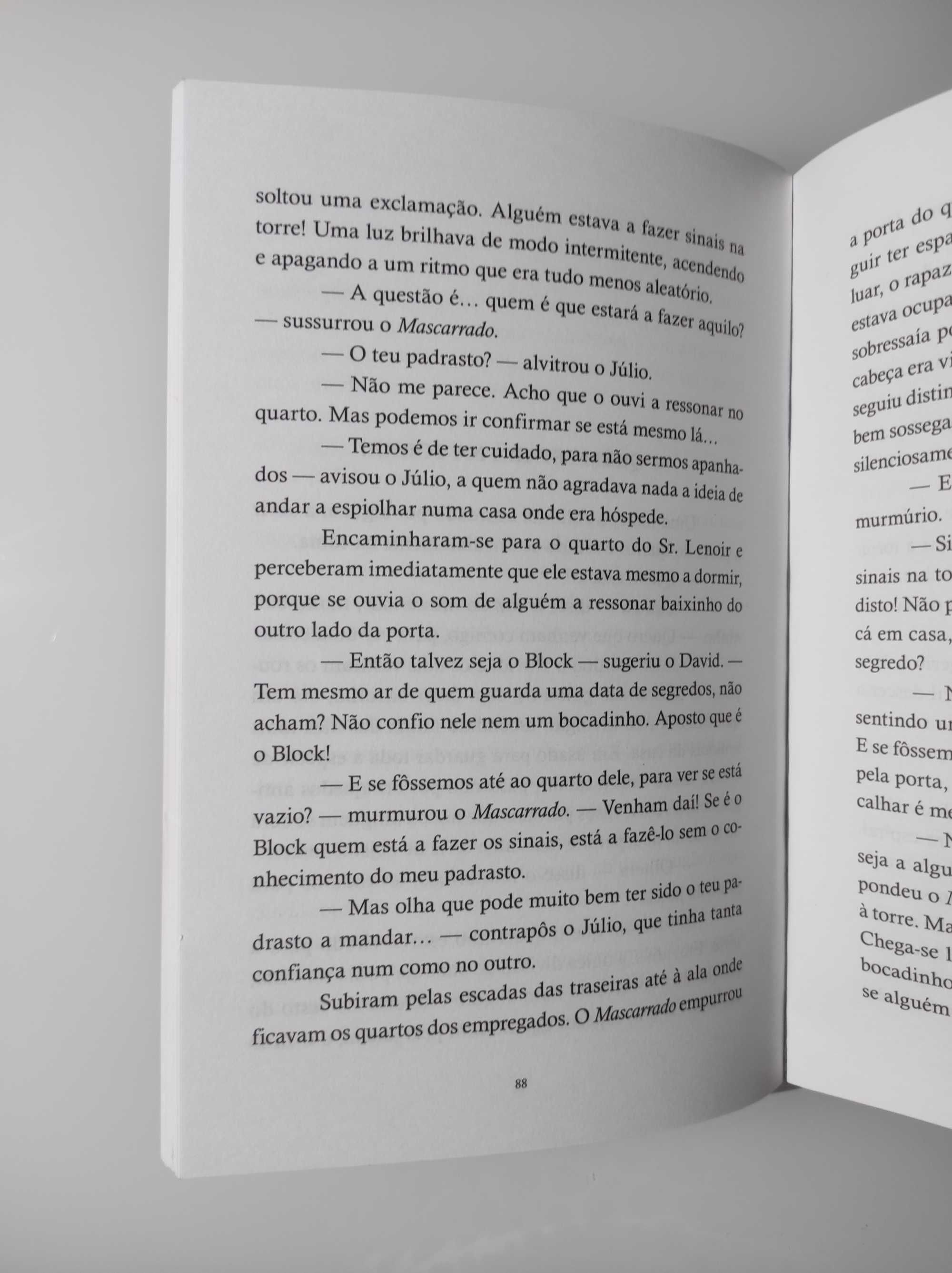 Livro Os Cinco e os Contrabandistas