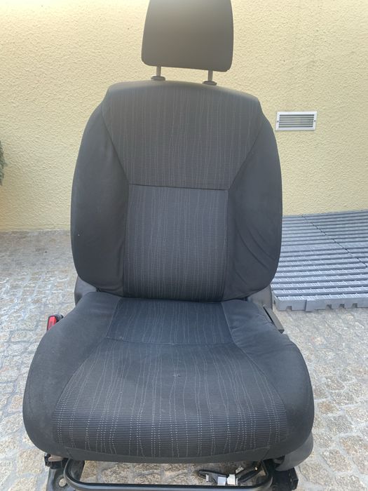 Banco condutor Toyota Auris 2007