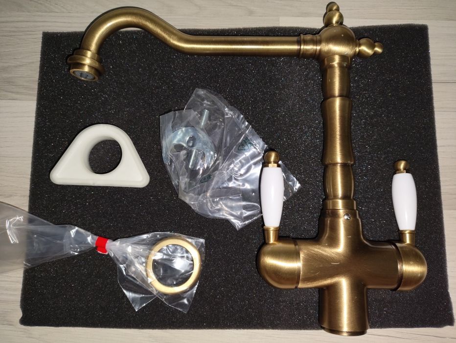 Bateria kuchenna SMEG MAP77PO mosiężna do wody kranowej i filtrowanej.