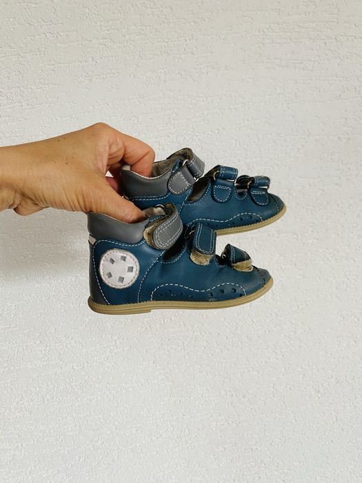 Sandałki Ani-But obuwie profilaktyczne skóra naturalna rozm. 21