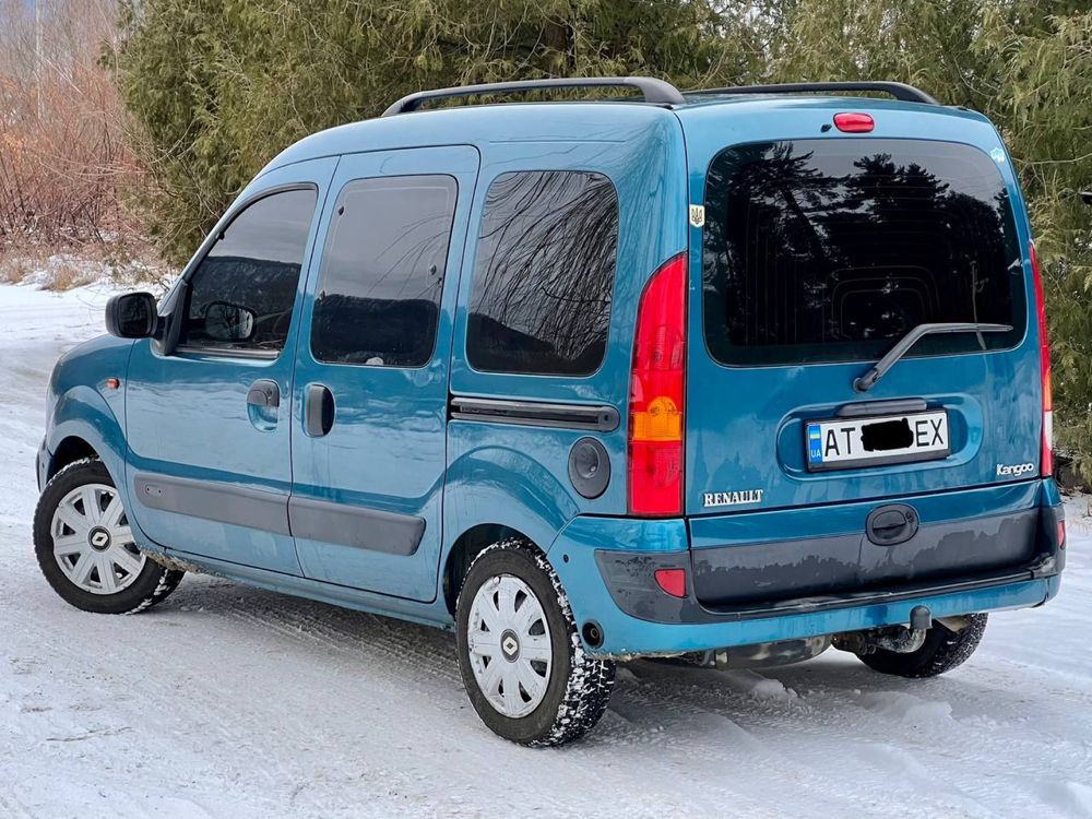 Renault kangoo автомобіль