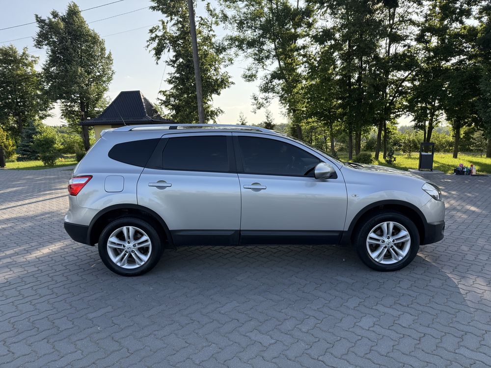 Nissan Qashqai +2. Свіжопригнаний, Розмитнений