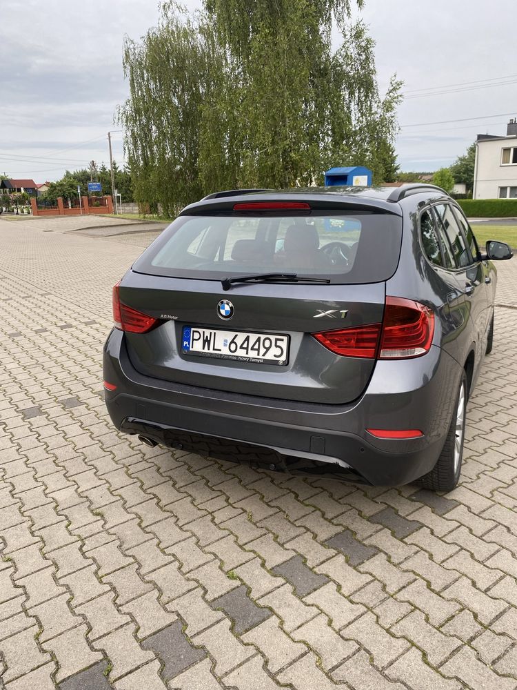 Bmw x1.