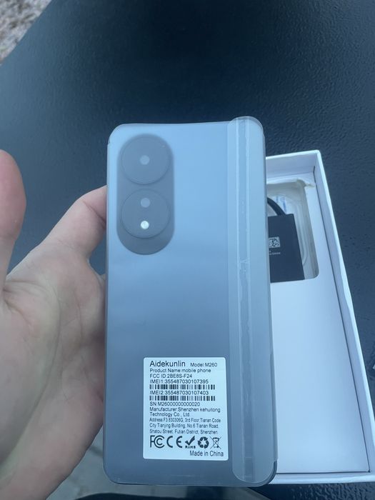 продам телефон повністю новий/коробка заводська плівка/смартфон