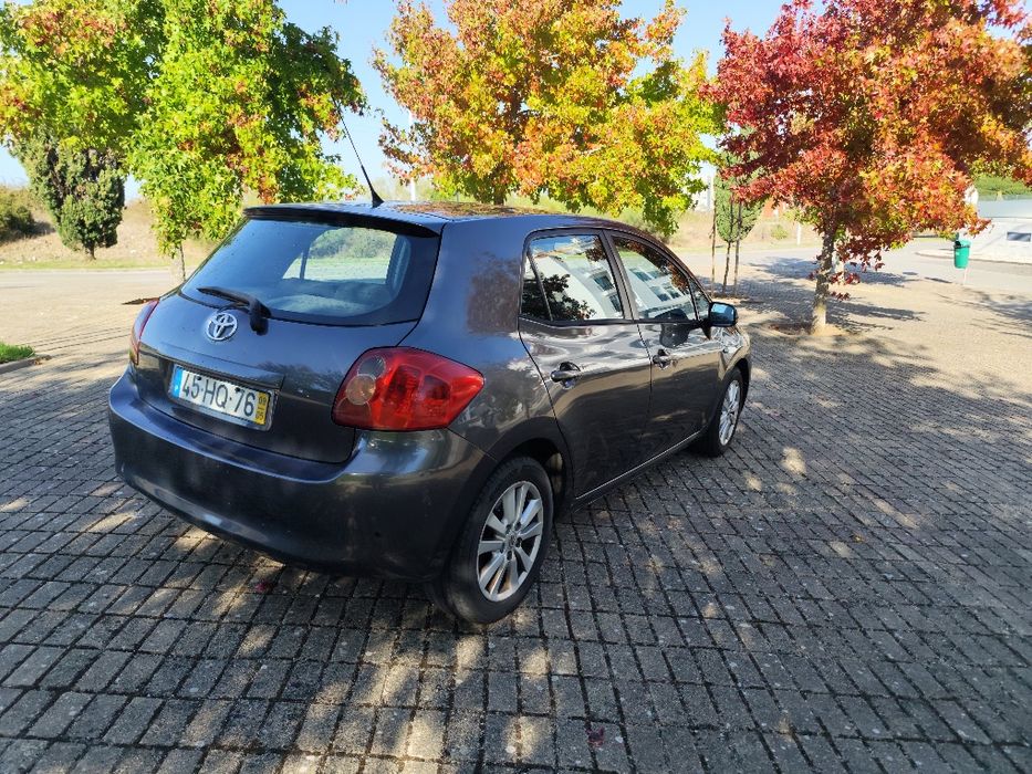 Toyota Auris 1.4 D4d 5 portas excelente estado geral