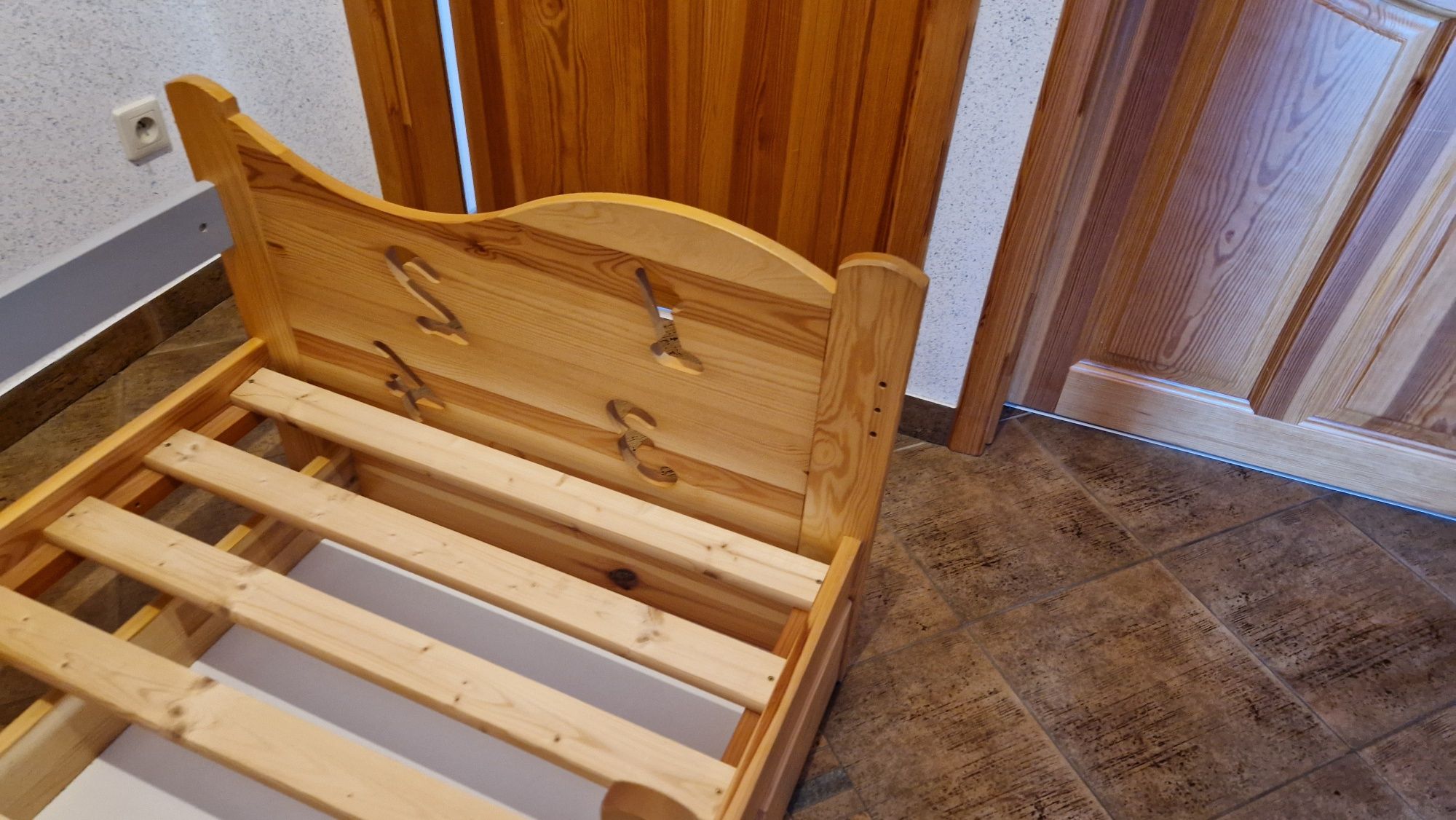 Łóżko dzieciece młodzieżowe  164x86x61