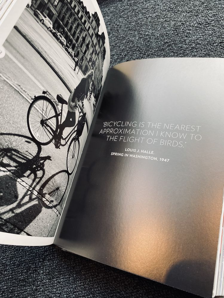 Thames & Hudson Cycle Chic. Mikael Colville-Andersen album
