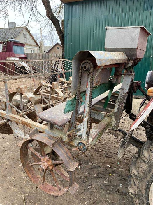 Картоплесаджалка