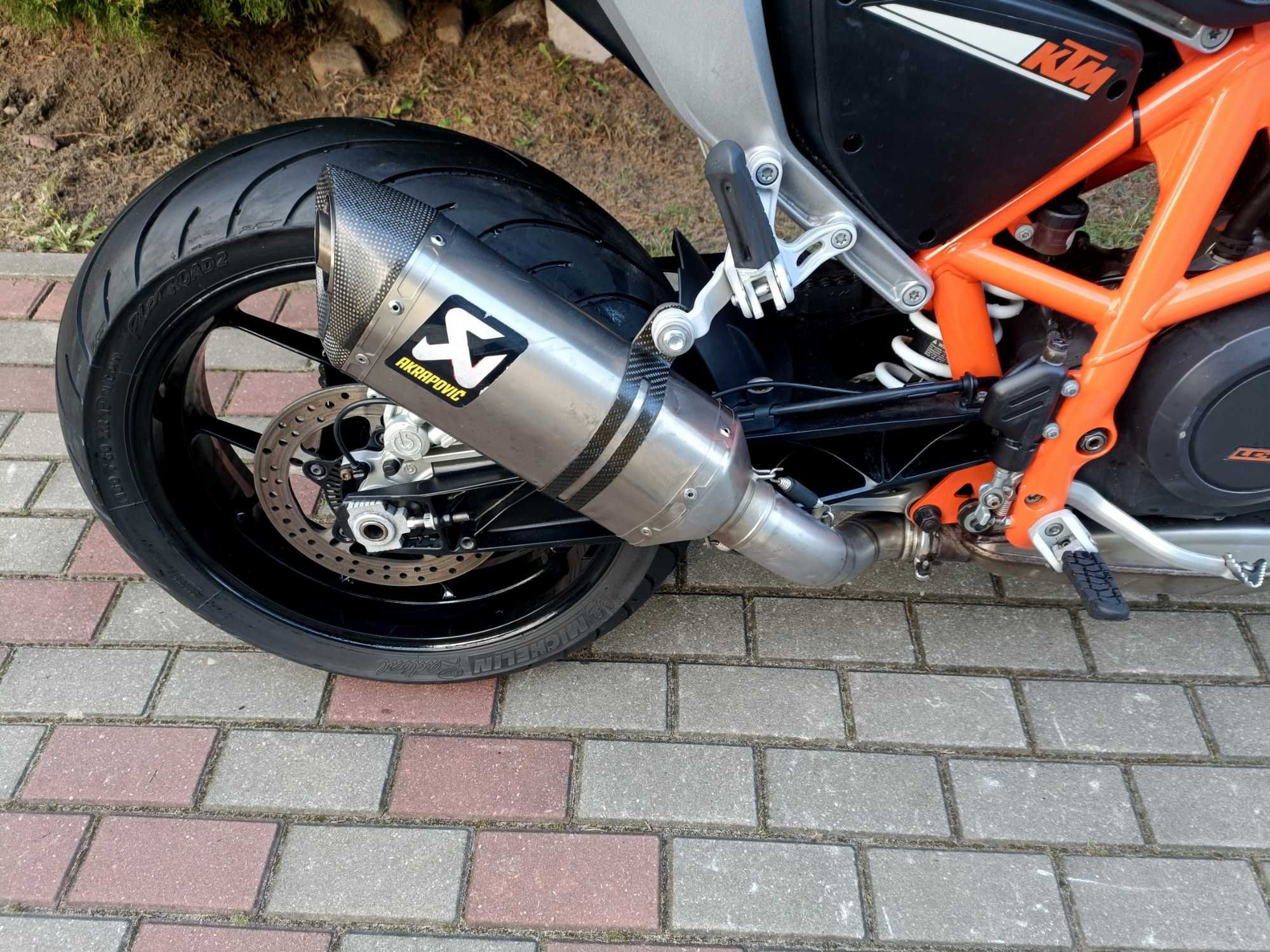 KTM DUKE 690 Rok 2014 Akrapovic 32kW A2