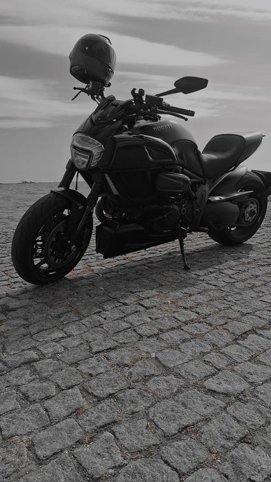 Ducati diavel imaculada