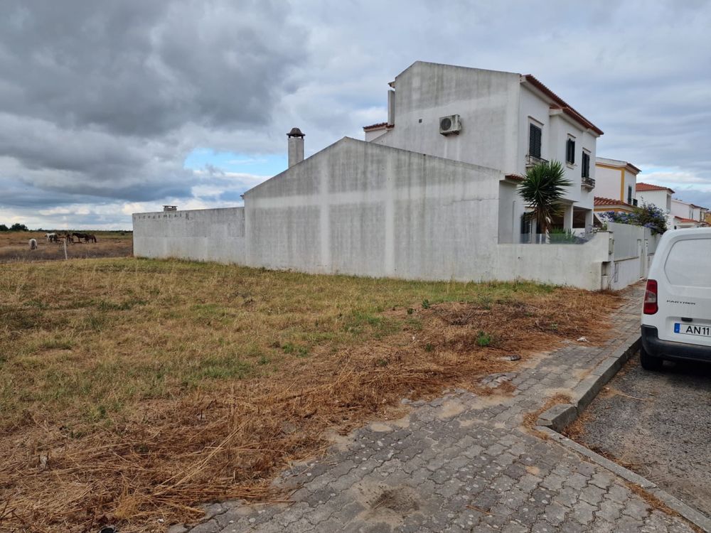 Lote de terreno para construção de moradia