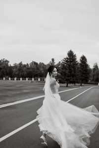 Весільна сукня або сукня для фотосесії