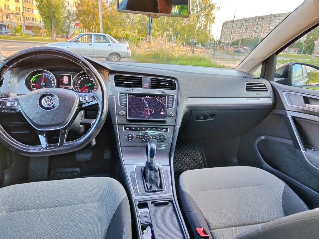 Volkswagen E-golf