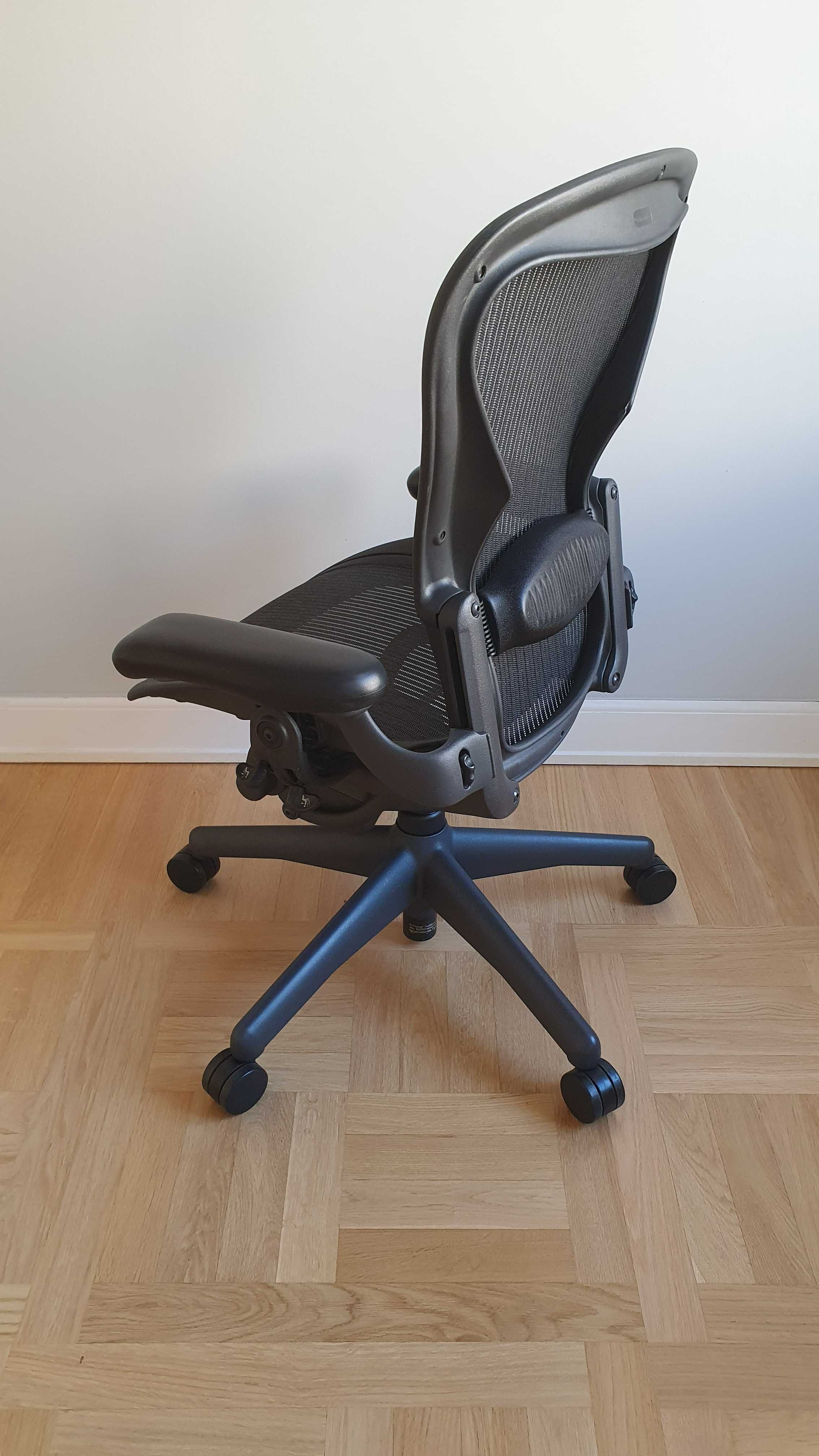 Fotel biurowy Herman Miller Aeron Classic B