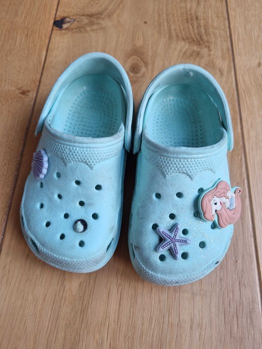 Klapki r.22 dziewczynka Arielka