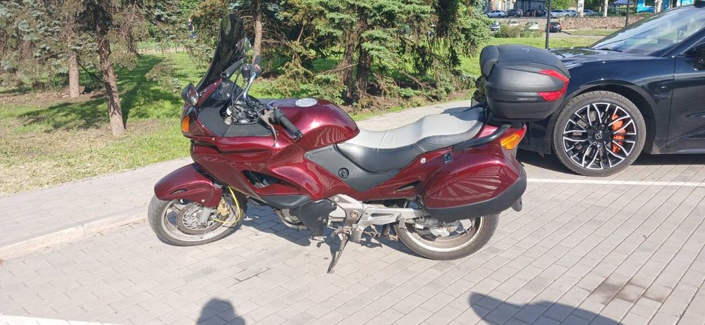 Honda Deauville в ідеальному стані.