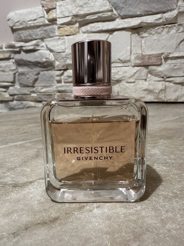 Парфюмована вода GIVENCHY Irresistible