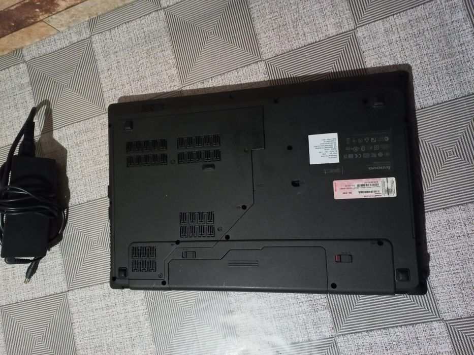 Lenovo G780 17.3 дюйма Intel i7 3630qm 8ядер ram 4гб SSD 256GB  Акб 2ч
