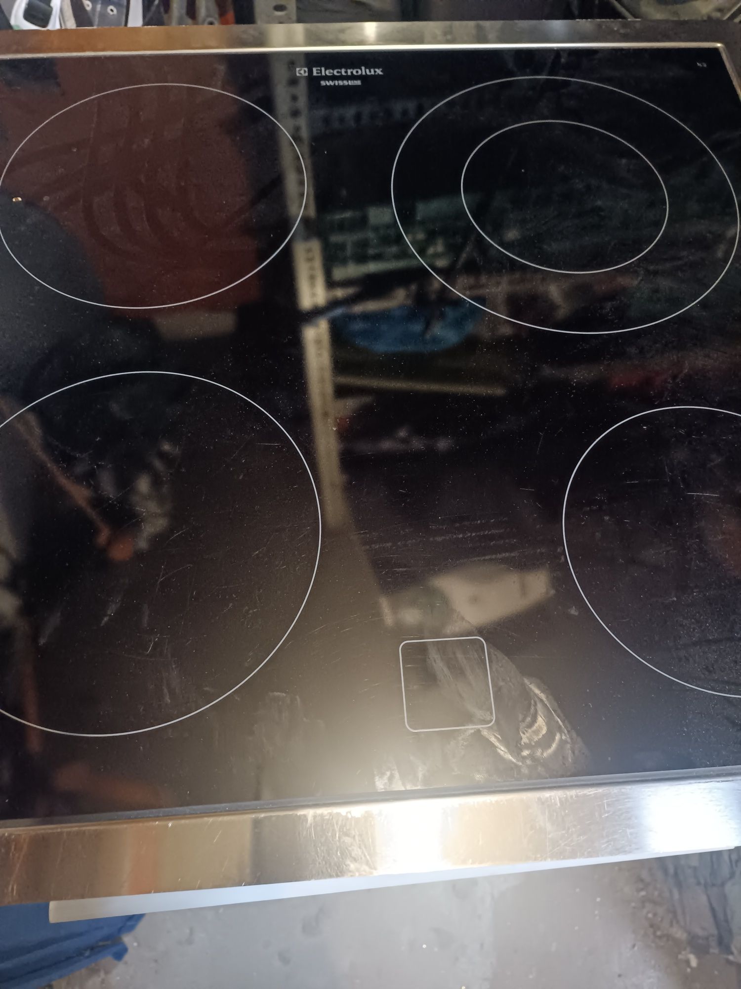 Sprzedam kuchenkę elektryczną z piekarnikiem do zabudowy