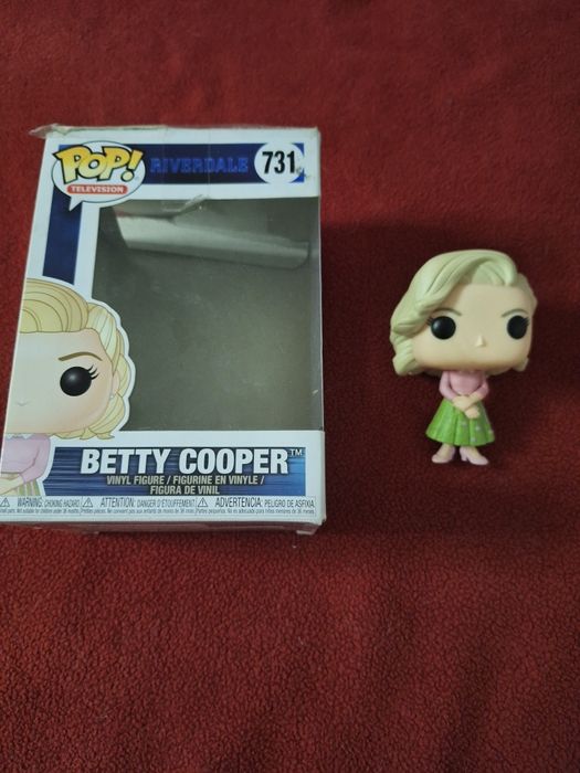 funko pop riverdale betty cooper