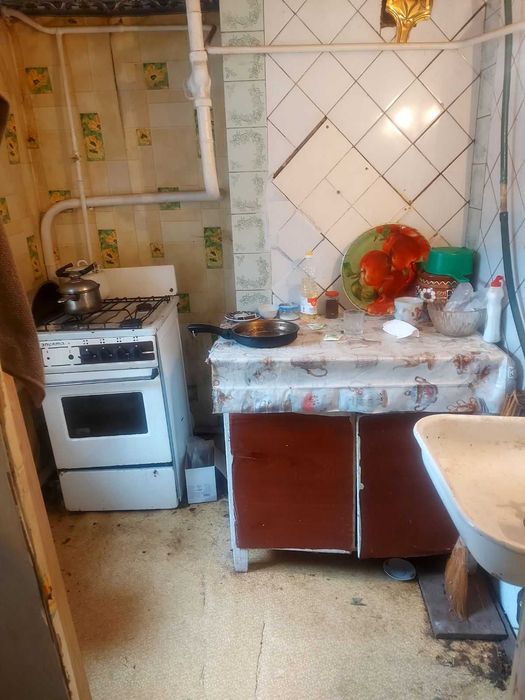 Продам частину будинку по вул.Припортова (поряд з бульв. Шевченка)
