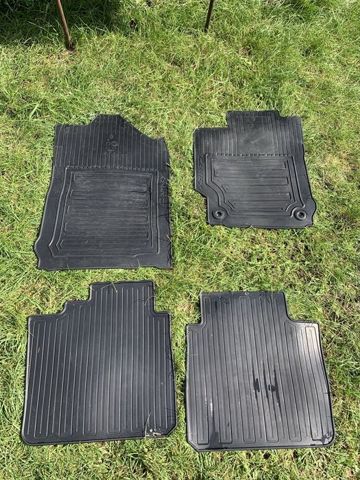 Коврики Totota Camri 50-55 гумові оригінал