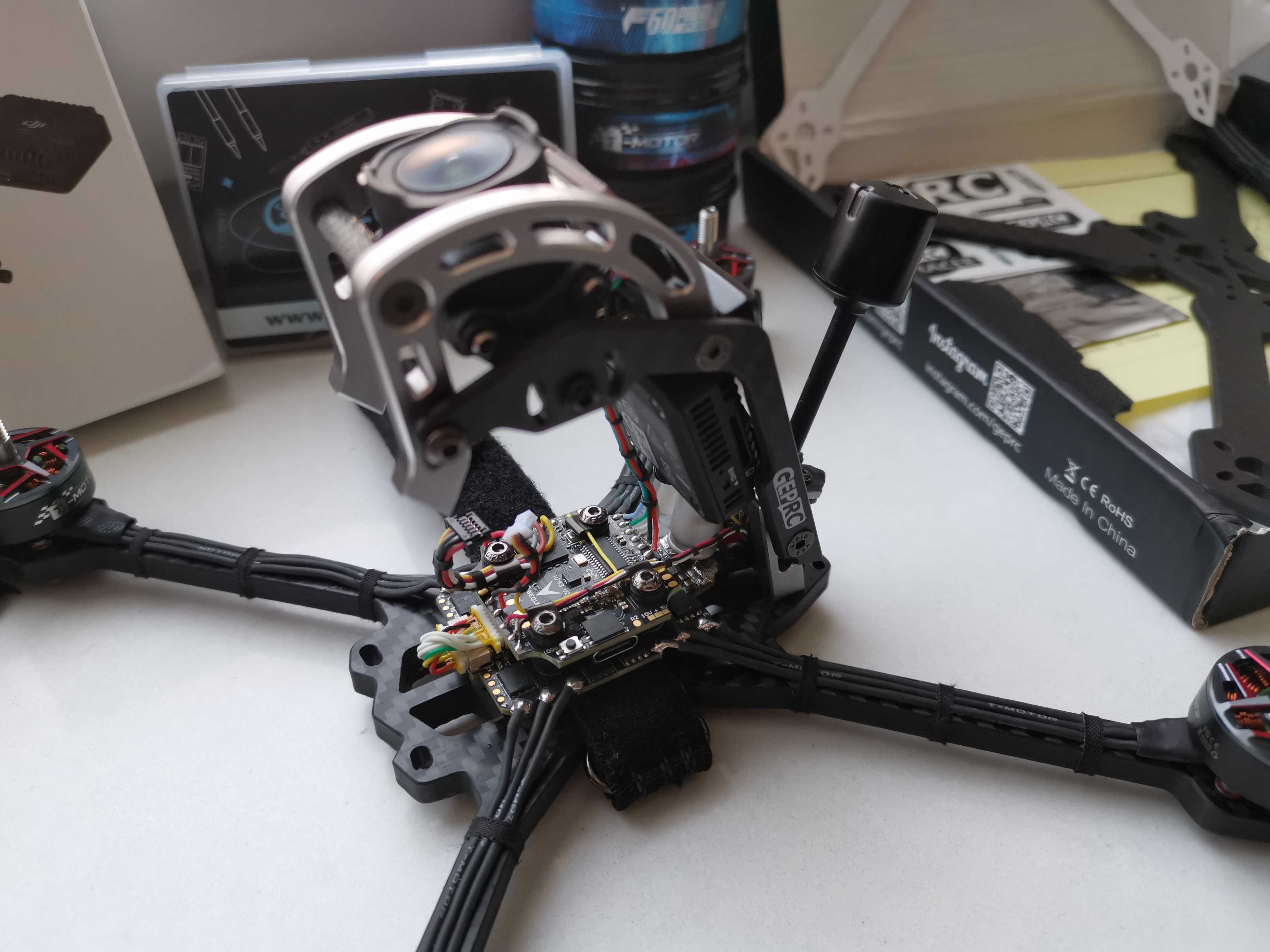 Dron GePRC T5 5.5" 6s DJI o4 PRO "Wydział Pościgowy" V-Max 200Km/h ++
