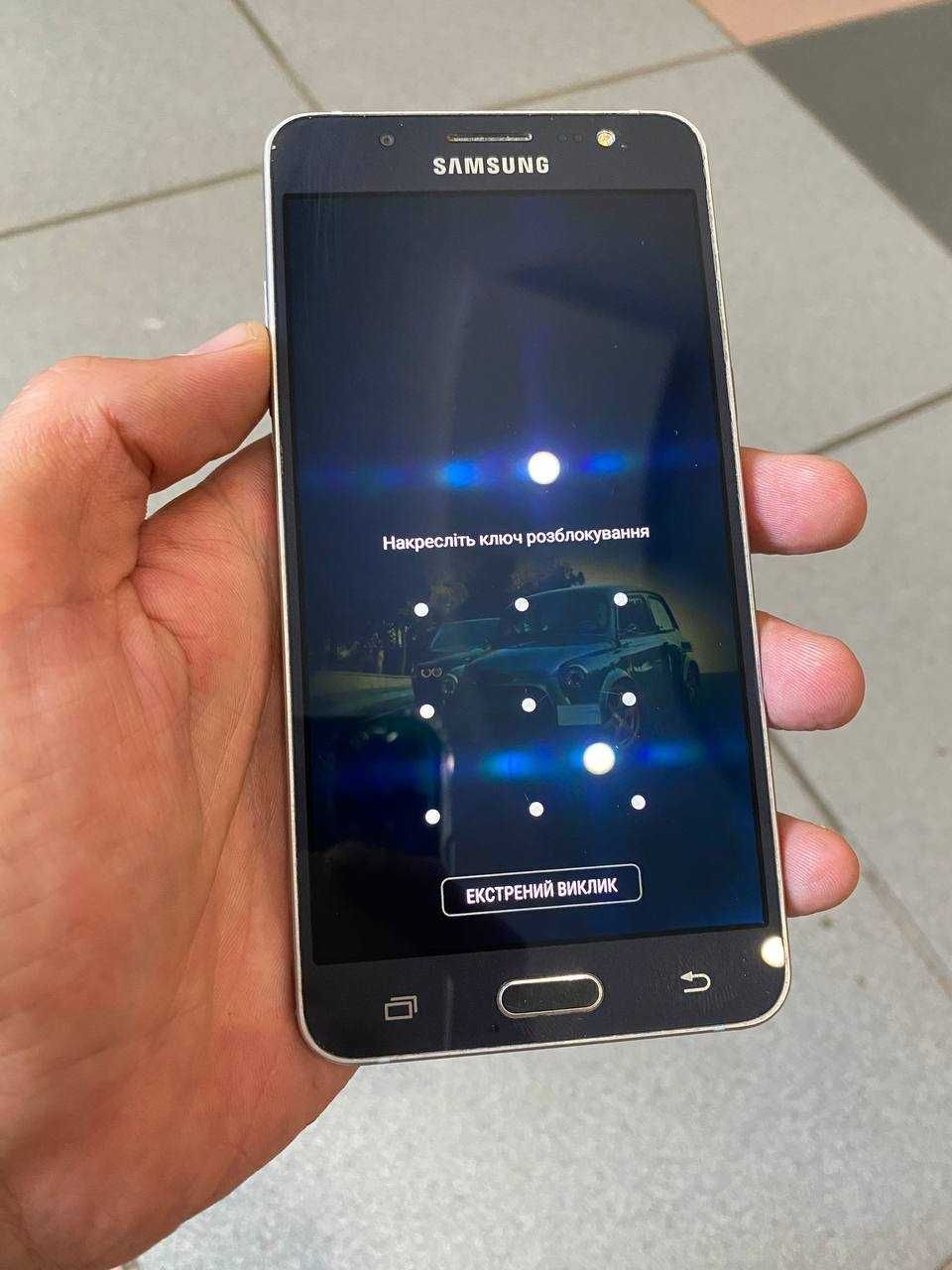 Смартфон Samsung SM-J510H Galaxy J5 (2016)