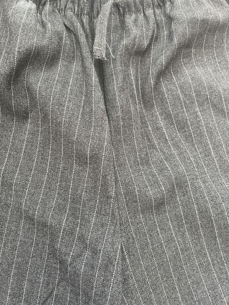 Штани брюки кльош на дівчинку 11/12р 152/156 сірі смужка топ zara H&M