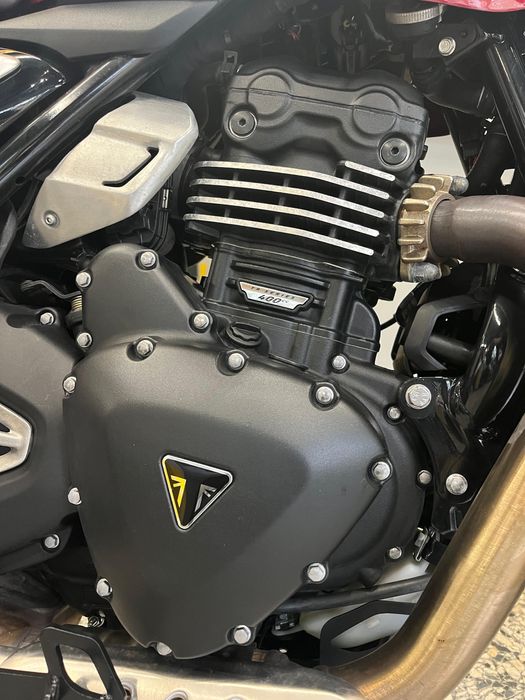 Triumph Bonneville Scrambler 400 de 2023 Apenas 5700 Kms