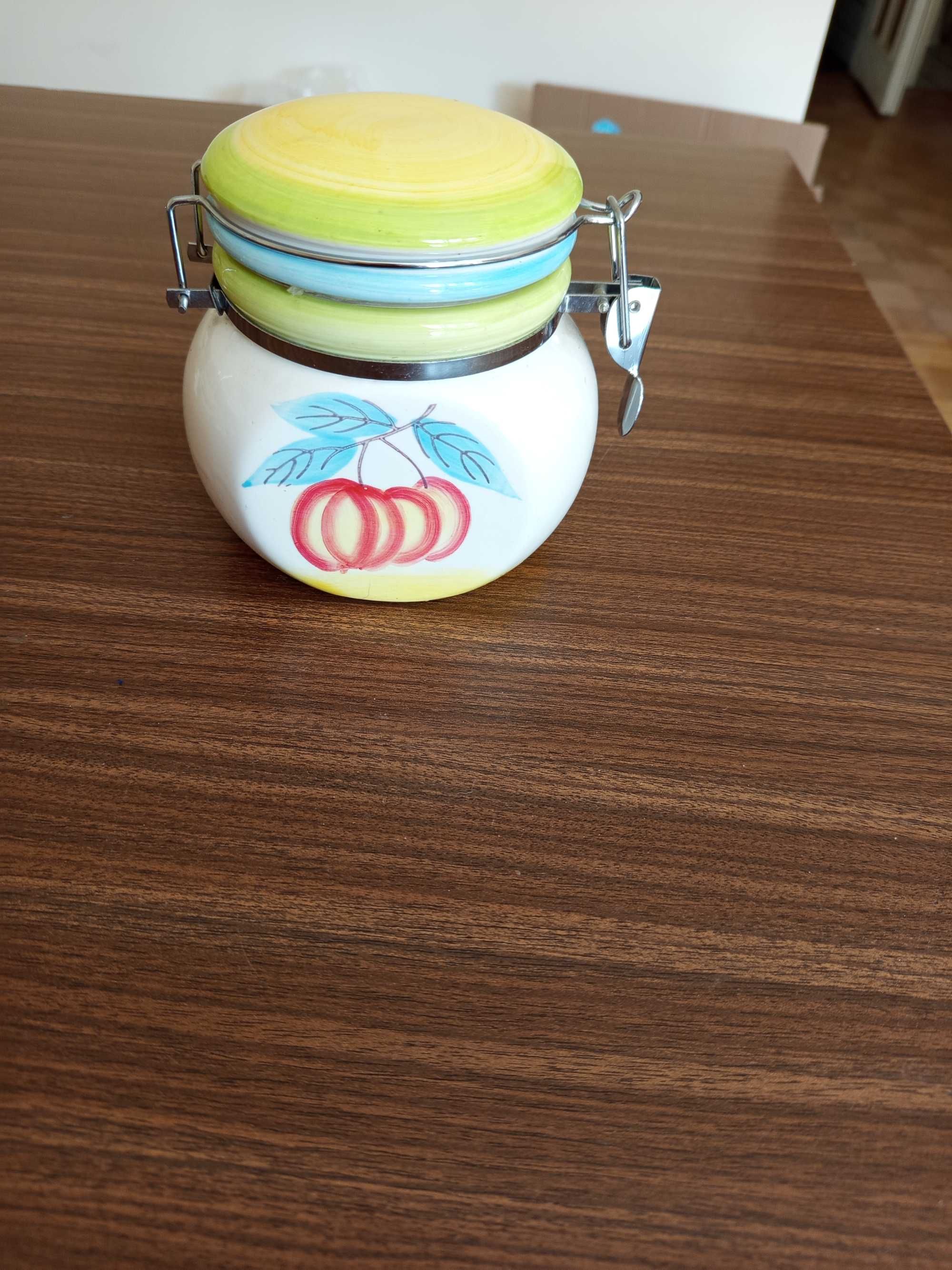 Naczynie kuchenne ceramiczne z zamknieciem