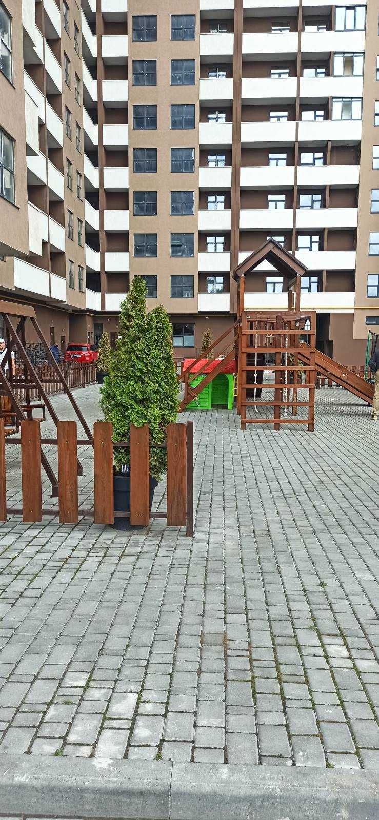 Продам 2 ком. квартиру в новостройке, ж/к Баку, 77 м. кв. Срочно!