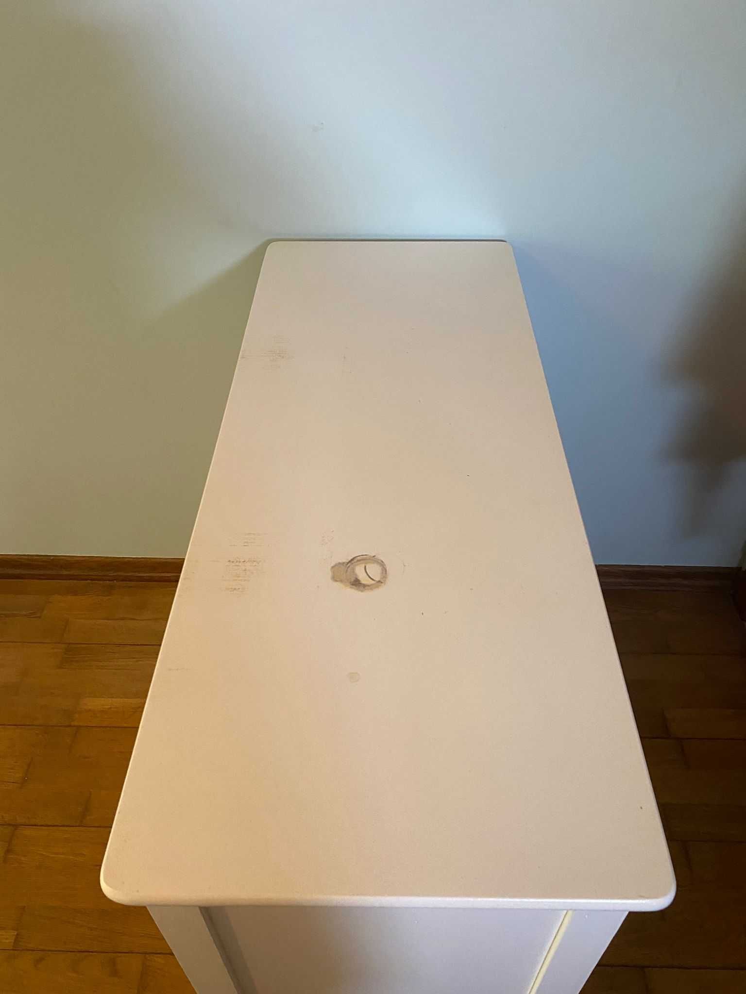 Móvel branco ideal para quarto de criança/adolescente