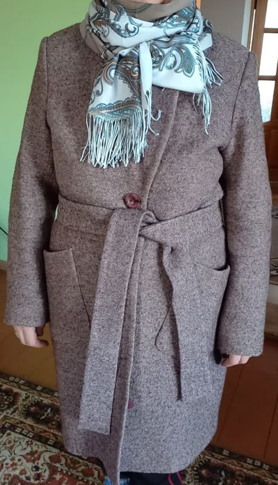 Пальто розміру 52