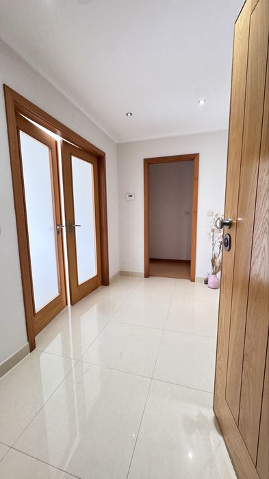 Apartamento T2 Cacem C/ Garagem e Suite