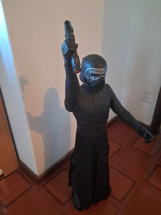 Figura da saga Star Wars com 75cm ,rara.