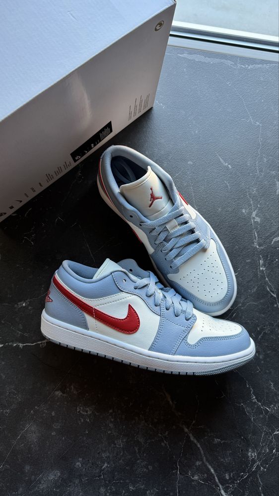 Nike Air Jordan 1 Low Blue Whisper Dune Red rozmiar 39 wkładka 25 cm.